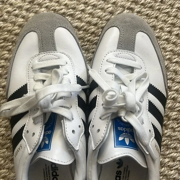 Adidas Sambas - Size US women’s 8 / men’s 6 - Picture 5 of 6